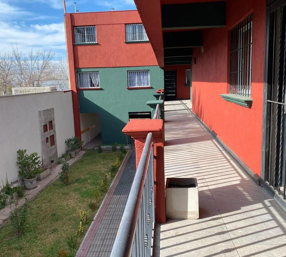 Confortable Apartamento En Mendoza Apartmán